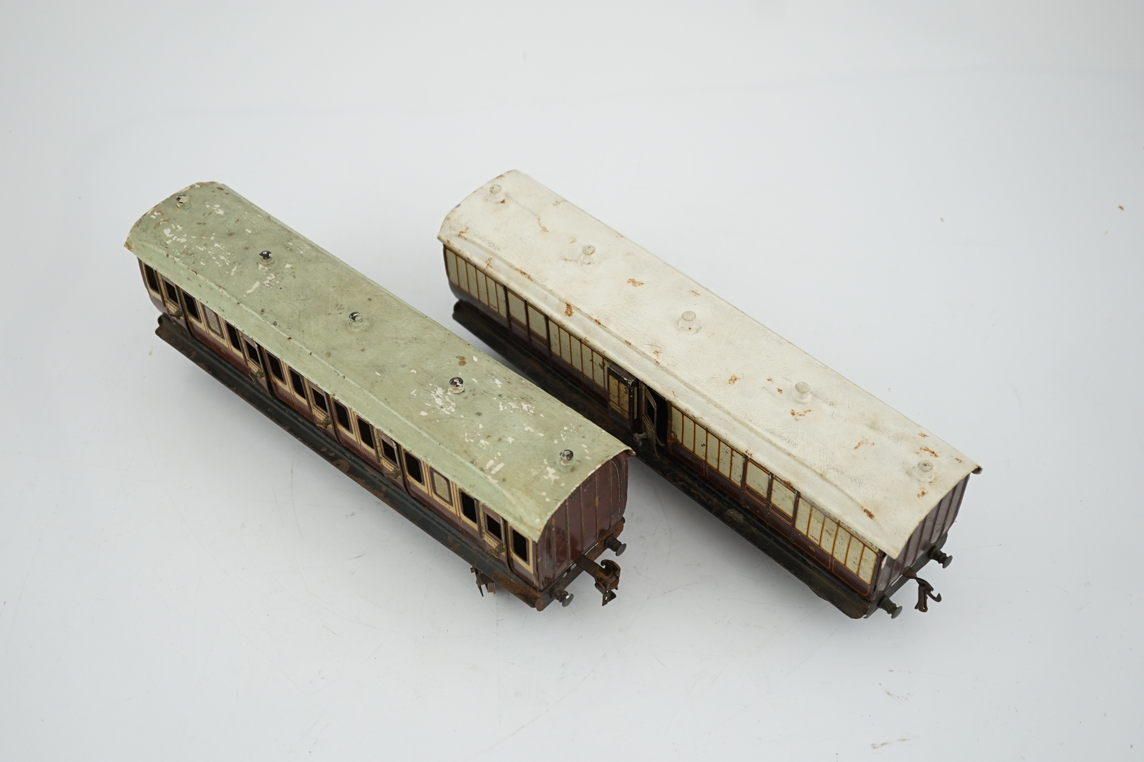 Two Marklin 0 gauge tinplate LNWR coaches; a First Third composite and a Full Guard’s van